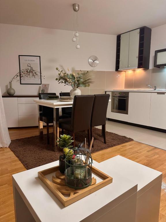 Apartman Floresta - In Front Of Japanese Garden, Enchanting Nature View, Spotless And Cozy Врнячка-Баня Екстер'єр фото